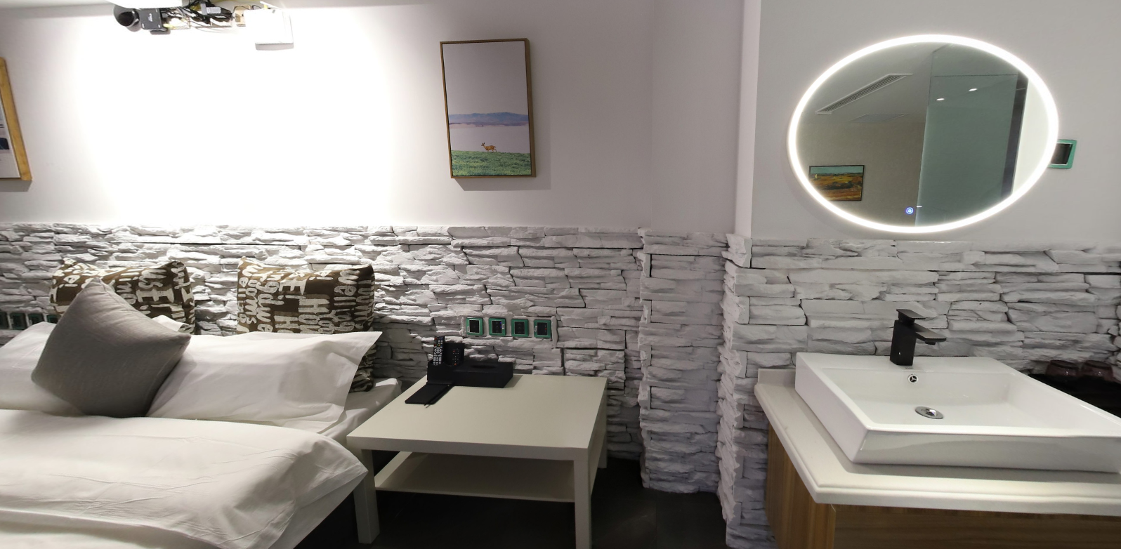 木石風格酒店房間衛浴鏡燈